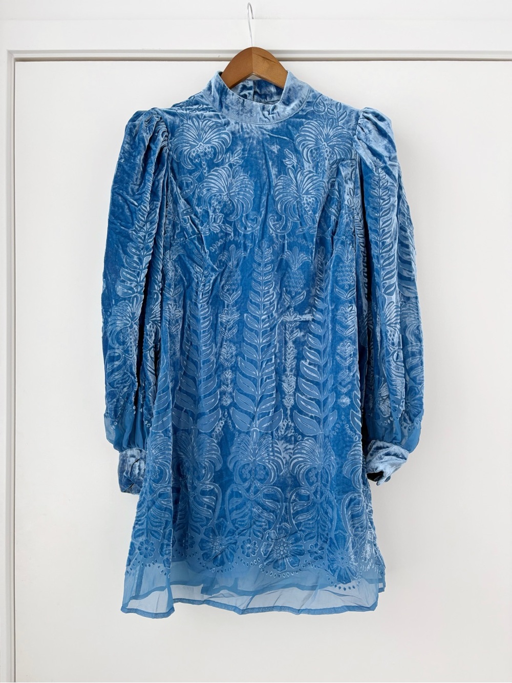 NWOT Farm Rio x Anthropologie Puff-Sleeve Velvet Mini Dress XS